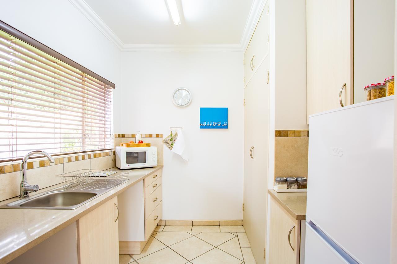 Leozet Self Catering Apartment Pretoria-Noord Dış mekan fotoğraf